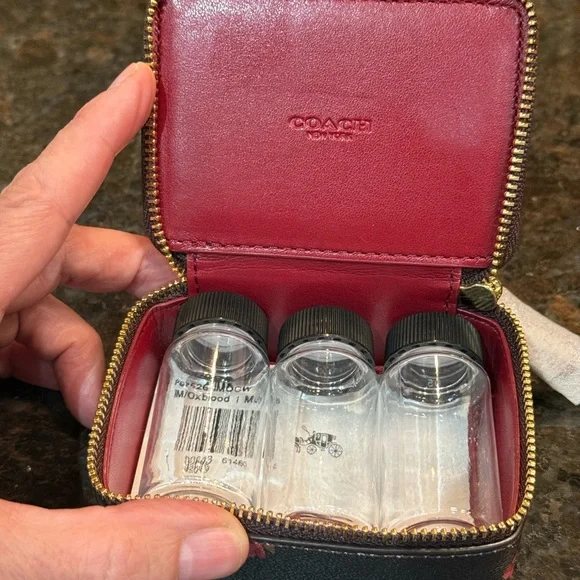 Coach Brown and Pink Floral Pill Box 🗃️ - Picture 6 of 12